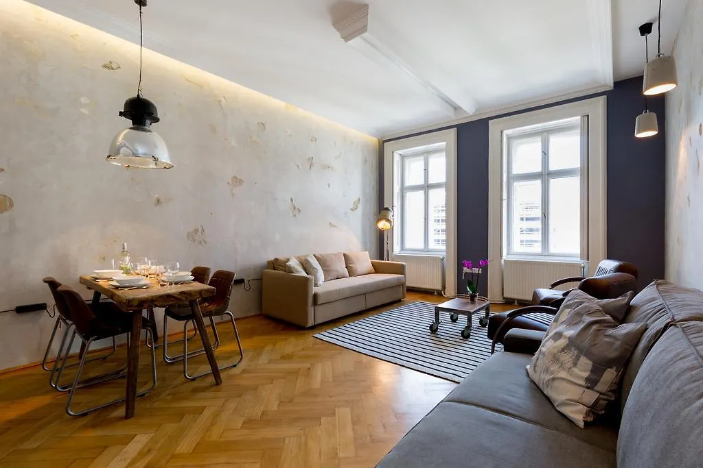 Designer Dream Home In The Absolute Center Boedapest Appartement